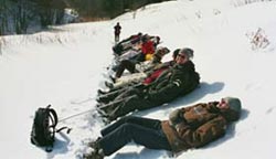 Voyage dans l'Oural - cross country en ski sur le board de la rivire Koiva