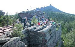 Voyages dans l'Oural- panorama du rocher Pomyanyonny